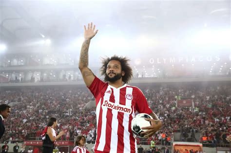 As Fue El Impresionante Recibimiento A Marcelo En El Olympiakos