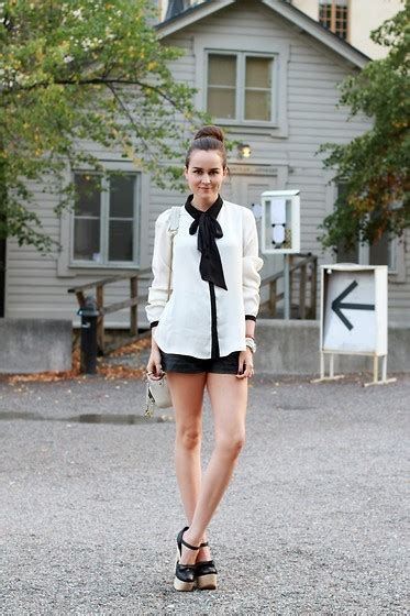 The Peak of Très Chic The Pussy Bow Blouse