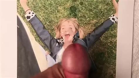 Leg Cleavage Cum Tribute Free Man Porn Xhamster