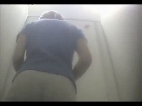 She Wiped Her Ass With Toilet Paper