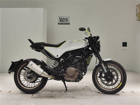 Купить б у Husqvarna Vitpilen в Иркутске белый naked bike года по цене рублей