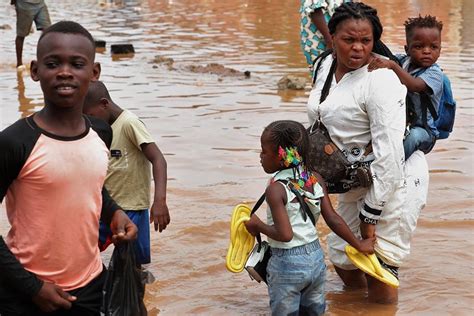 Chuva em Luanda matam duas pessoas inundam várias casas e deixa