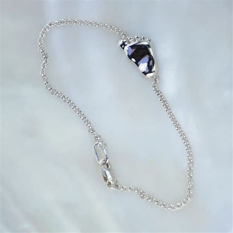 Браслет из желтого золота с ликами святых