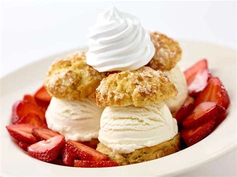 How To Make The Cheesecake Factory Strawberry Shortcake At Home