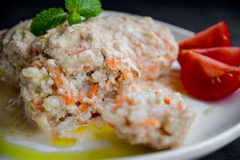 Ежики из фарша с рисом и индейкой в сливочной подливке - СделаемВкусно.ру