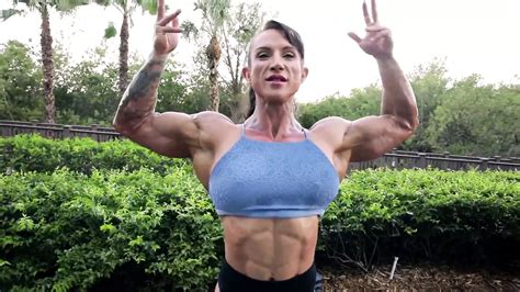 Hughe Pecs Flex Neck Tendons Kissing Kissing Porn Xhamster