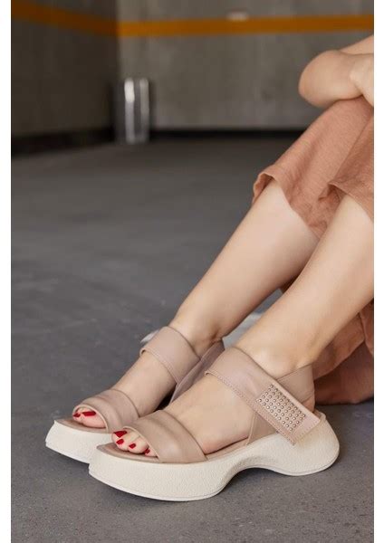 Nilufarr Maddy Nude Hakiki Deri Kadın Sandalet Fiyatı