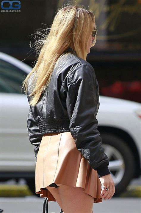 Chloe Sevigny Nude Pictures Onlyfans Leaks Playboy Photos Sex Scene Uncensored