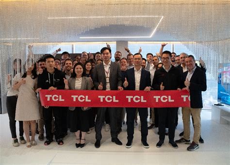 Tcl Inaugura Sus Nuevas Oficinas En Barcelona Zonamovilidad Es