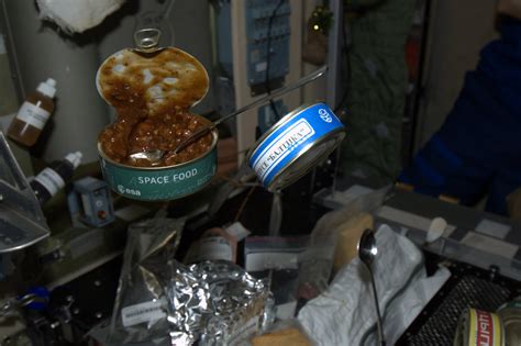 Space in Images - 2012 - 02 - Space food