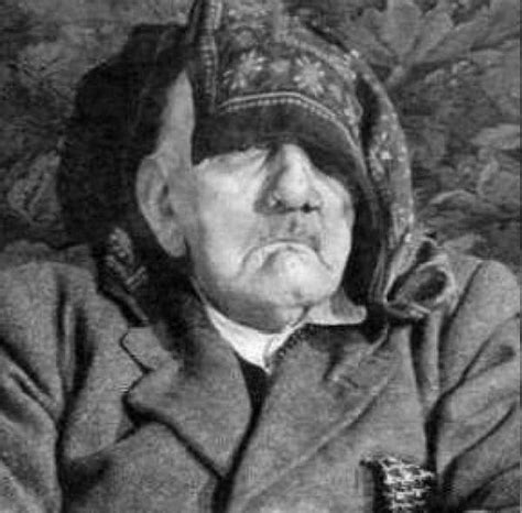 tadar's blog: Rare Photograph of Hitler