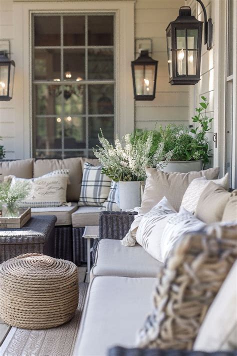 35 Best Spring Porch Decor Ideas Add A Pop Of Color To Your Home S