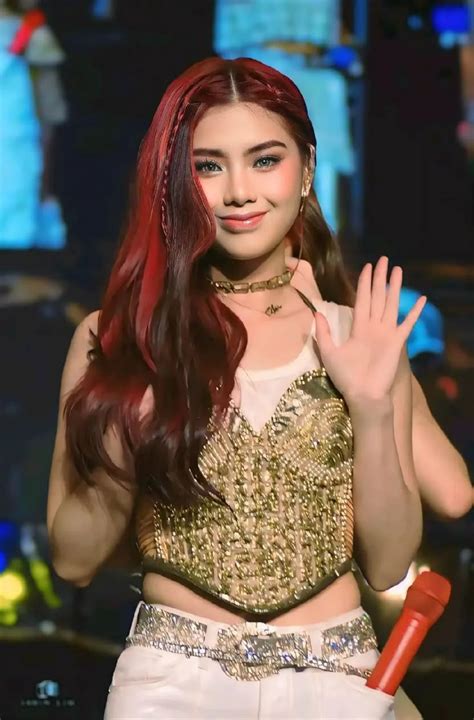 Pin by Francis Dimaranan on 𝘉𝘪𝘯𝘪 Pretty brunette Pretty selfies Tiktok style