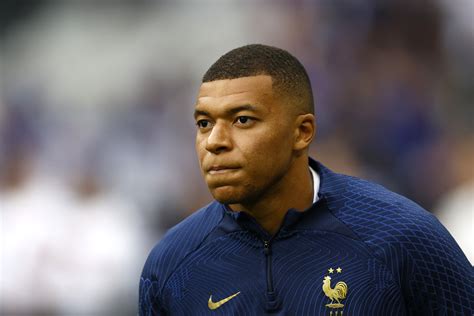 Fans rave about French Women's World Cup ad with unexpected twist | Reuters