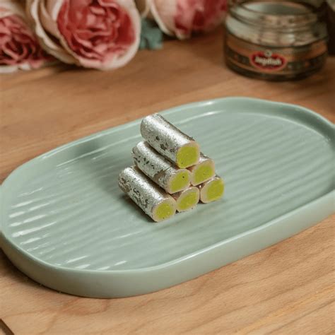 Kaju Pista Roll From Jagadish Farshan Vadodara Gannug