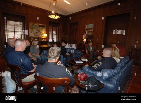 secretary dirk kempthorne meeting  main interior  delegation