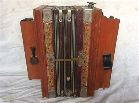 Antique wooden accordion early 1900 - Catawiki