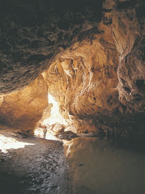 Dimalurru Tunnel Creek National Park King Leopold Ranges Tourist