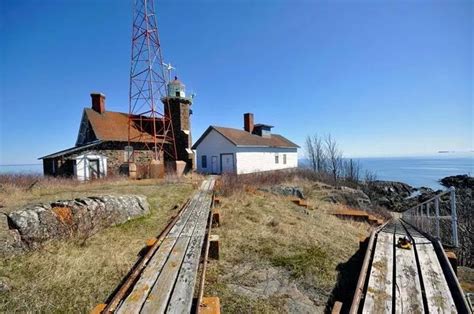 Passage Island Lighthouse Island Lighthouse House Styles Lighthouse