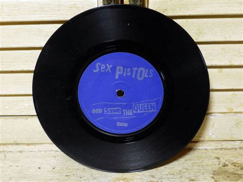 Yahoo Sex Pistols God Save