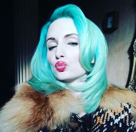 Lady and the Vamp : Harvey Nichols The Violet Case.... Freebie Purchase