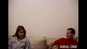 Muñeca desnuda encuentra el wang del hombre más que suficiente para su vagina XVIDEOS