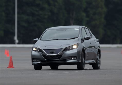 Erste Fahrt Im Nissan Leaf Ii