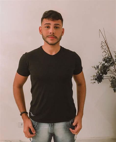 Popó revela conselhos que deu quando filho se revelou gay O fiofó é seu dá para quem quiser