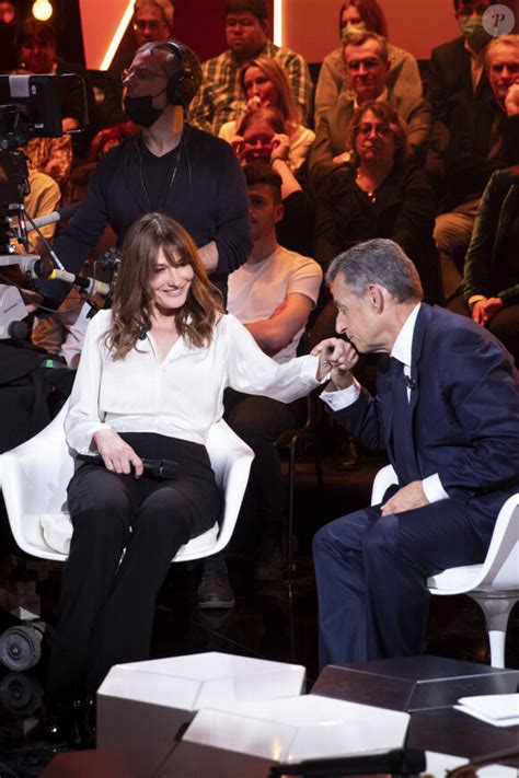 PHOTO Carla Bruni ce souvenir d un moment très tactile avec Nicolas