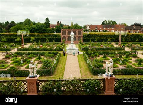 Elizabethan Gardens Kenilworth Castle Kenilworth Warwickshire