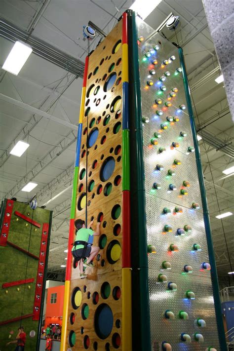 Williamsburg Indoor Sports Complex – Henderson, Inc.