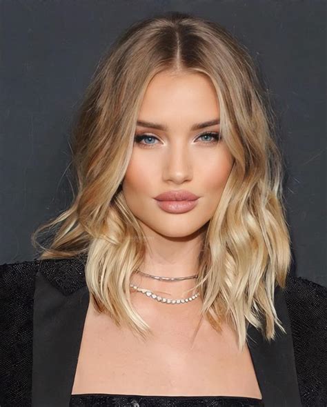 Rosie Huntington Whiteley Hair Inspiration Blonde Hair Blonde Hair Inspiration