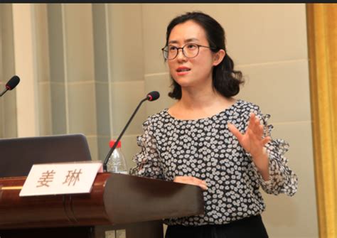 AV Actress Erena So Seen Licking Armpits Sucking Toes In Latest Porn Film Sam S Alfresco Coffee