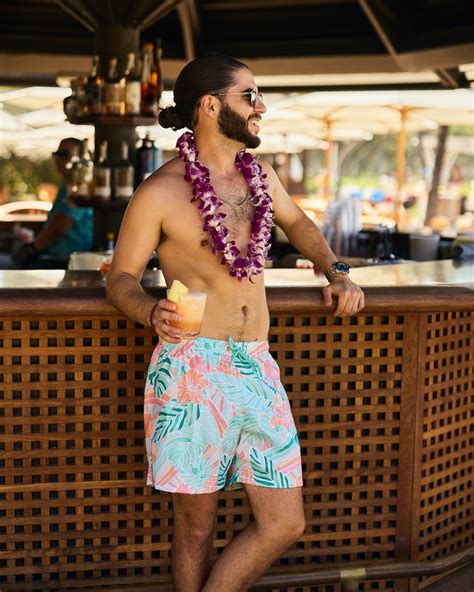 The Hawaii All Day Athleisure Short Kenny Flowers
