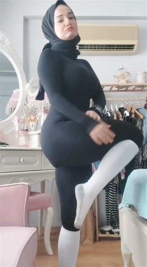 Türbanli Hijabi Nude u Leyla Khali