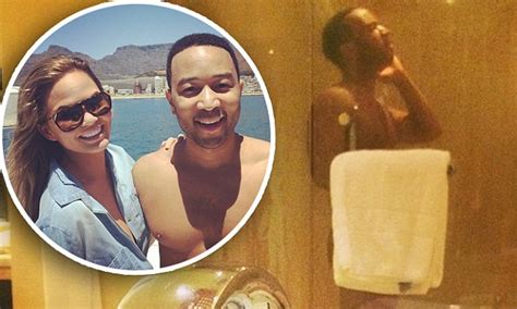 Chrissy Teigen Shares Picture Of John Legend Naked On Instagram Daily Mail Online