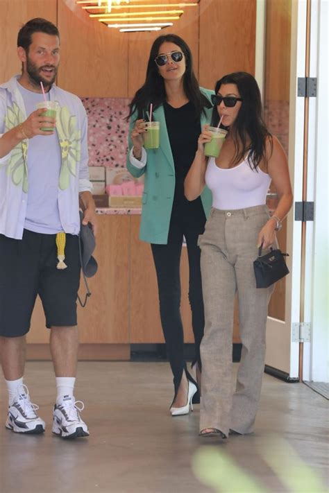 Kourtney Kardashian Showed Her Tits In LA The Fappening