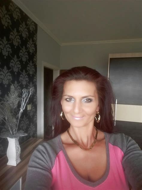 Hungarian Milf Photo X Vid