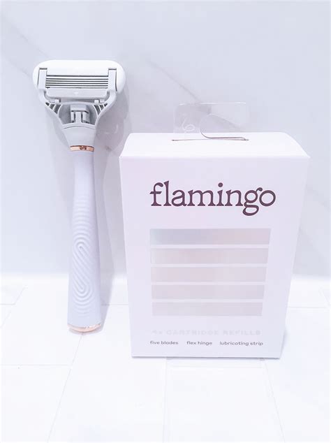 Flamingo Razor Review - The Fashionable Bookworm