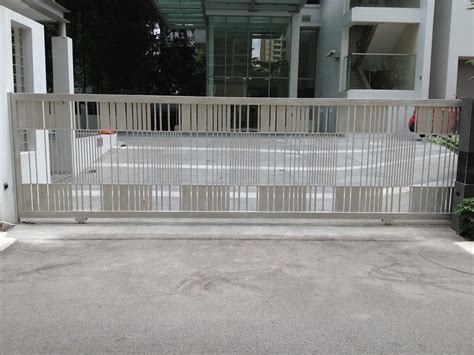 Driveway Gates - Metal World