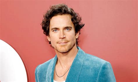 Matt Bomer emite una actualización sobre su nueva serie Gay Golden Girls Mid siglo Modern
