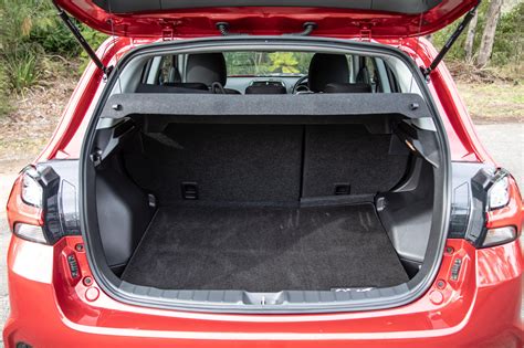 small suvs    boot space  australia dunrascom