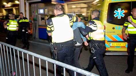 Politie Roept Relschoppers Santpoort Op Zich Te Melden Binnenland Nu Nl