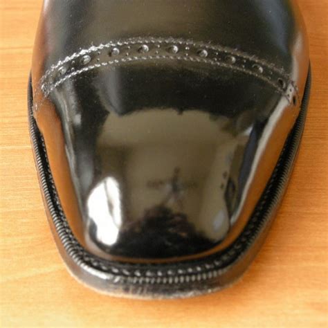 10 Homemade Shoe Polish Recipes For Natural Shine ⋆ Bright Stuffs