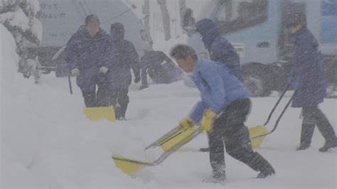 【最新雪情報】青森市では積雪が平年の8倍以上の「40センチ超」 冬型の気圧配置このあとも続く見込み 津軽・三八上北で12時間最大降雪量15