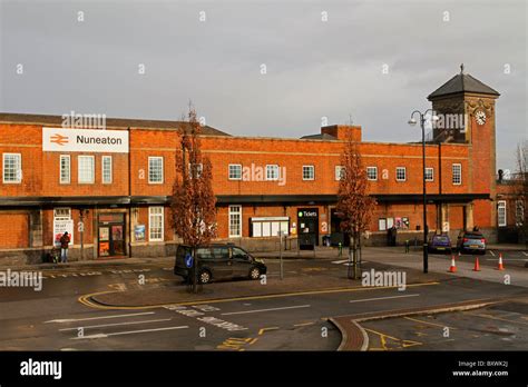 Nuneaton Railway Station Warwickshire England Stock Photo Alamy