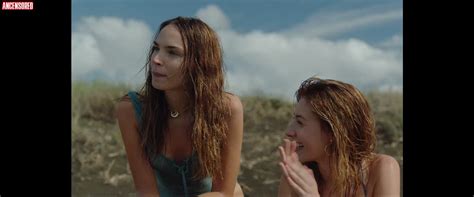 Naked Beatrice Bartoni In The Hen Party