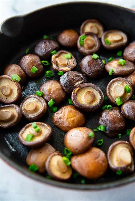 How to Cook Shiitake Mushrooms - The Kitchen Magpie