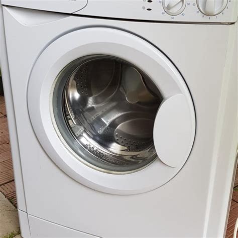 Реле воды/Контейнер для стир. машина Indesit WIU82 – купить в Москве ...