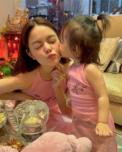 Sao Vi T H Ng Ph Ng H Nh Ph C B N Gia Nh Lan Ng C Quy N R V I Bikini